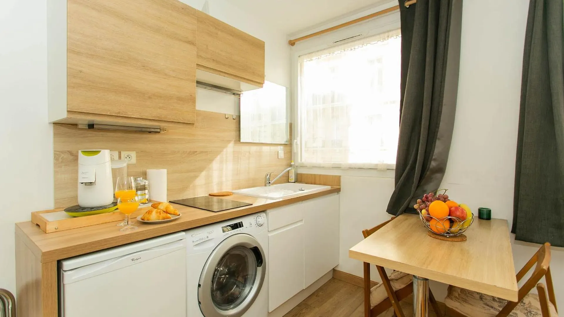Champs Elysees & Arc De Triomphe - Studio - Cityapartmentstay